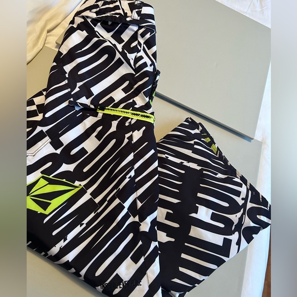 Volcom snowboard pants - Picture 6 of 14